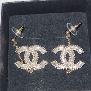 CHANEL Gold and Pearl Drop Earrings